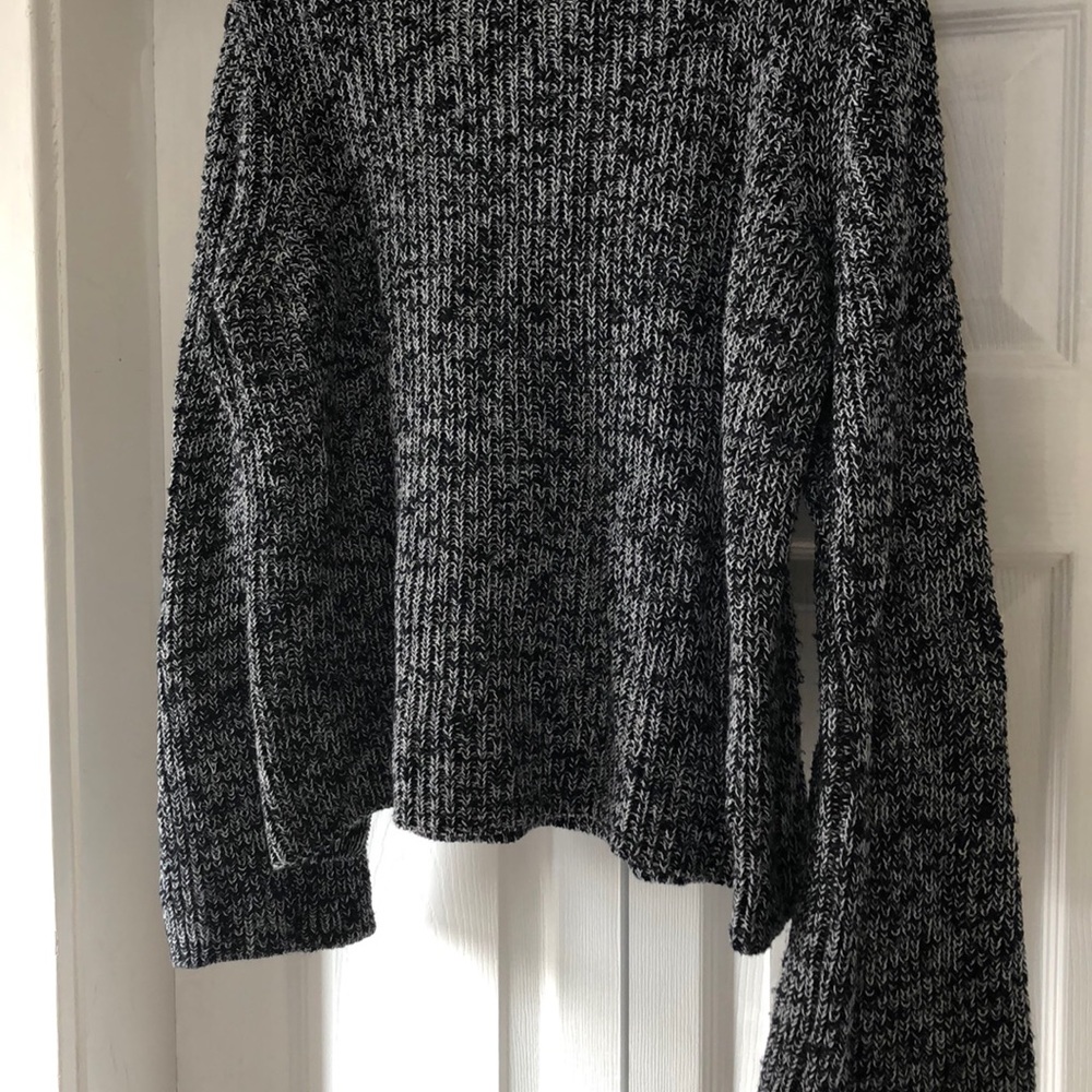 Sweater - Picture 4 of 4